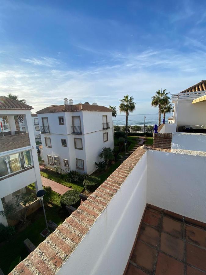 Apartamento Duplex Ático, primera línea de playa Torrox Exterior foto