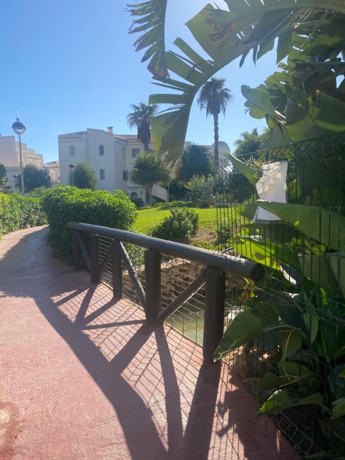 Apartamento Duplex Ático, primera línea de playa Torrox Exterior foto